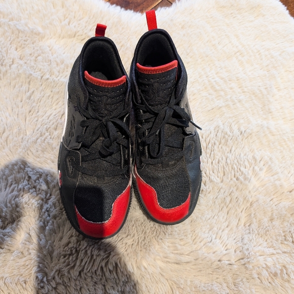 Youth Jordan Stay Loyal 2 Shoes - Picture 2 of 5